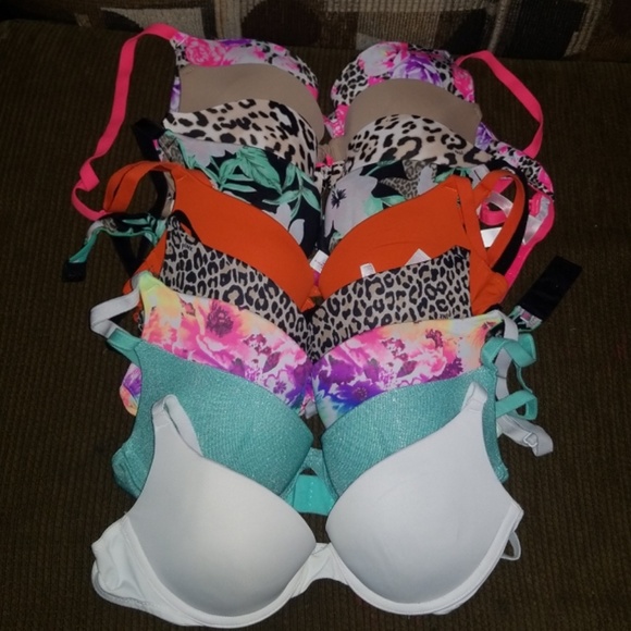 PINK Victoria's Secret Other - Pink bra bundle price is for all